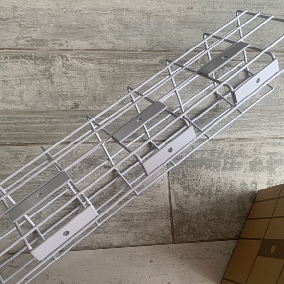 Cable Management Tray White Metallic - Picture 7 of 13